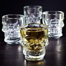 Cargar imagen en el visor de la galería, 4 x Skull Shot Glasses Drinking Party Game
